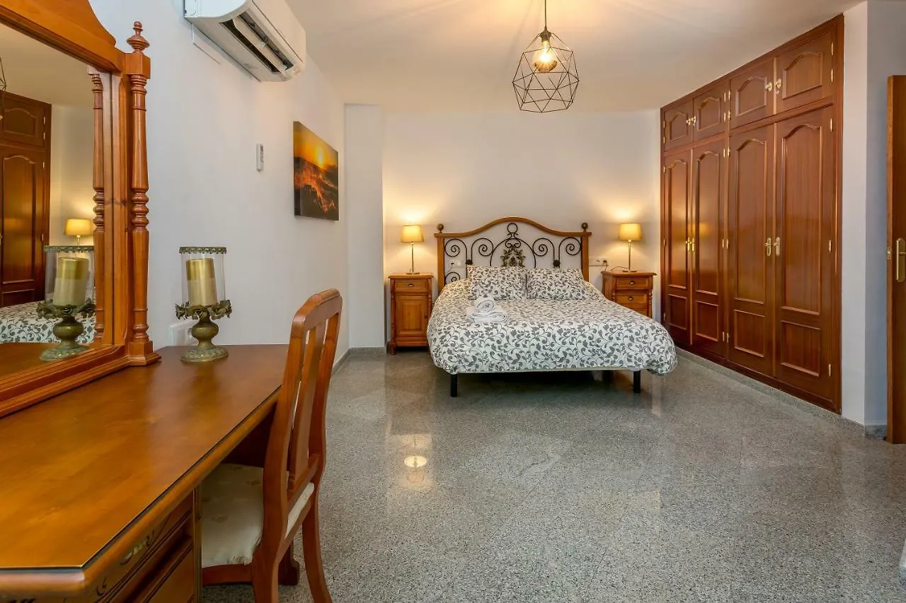 Sf Carihuela Luxury Suite 托雷莫利诺斯 0*,
