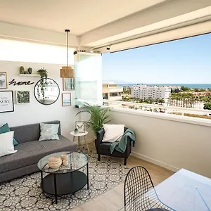 Beautiful With 2 Terraces, Pool & Apartment
